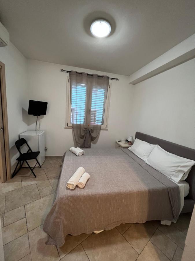 Rena Bianca House Hotel Porto Torres Exterior photo